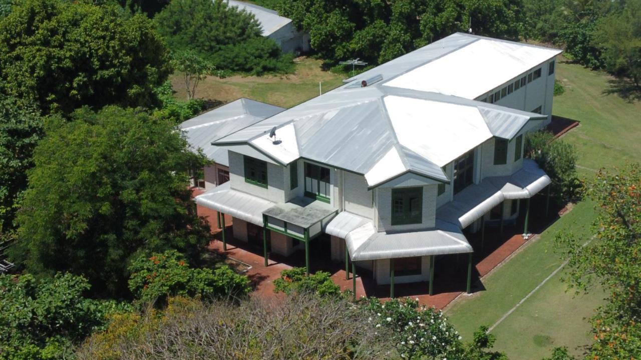 Oceania House Hotel Bantam Village 外观 照片
