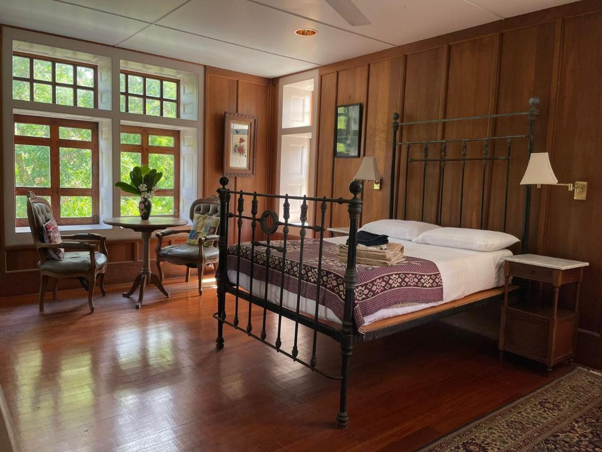 Oceania House Hotel Bantam Village 外观 照片